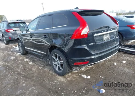 2015 Volvo Xc60 T6 из США, поврежденный, VIN YV4902RKXF2672326